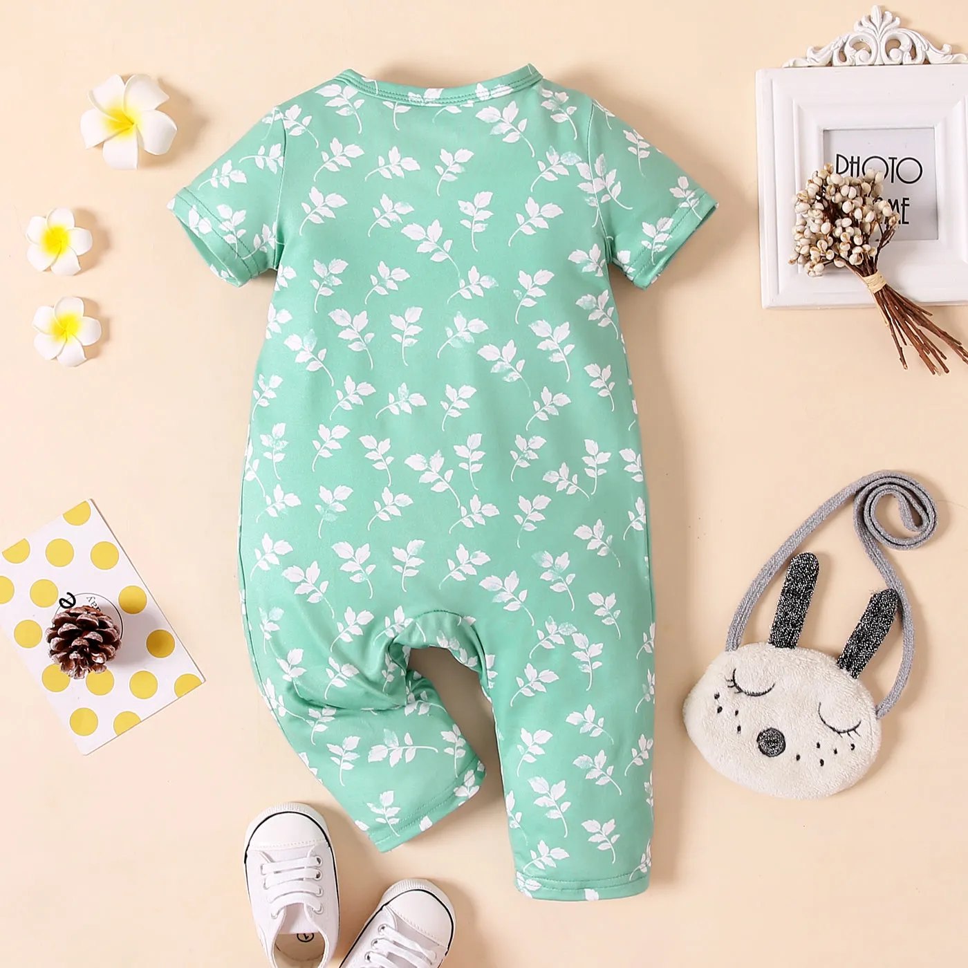 Baby Girl All Over Floral Print V Neck Short-sleeve Snap-up Jumpsuit