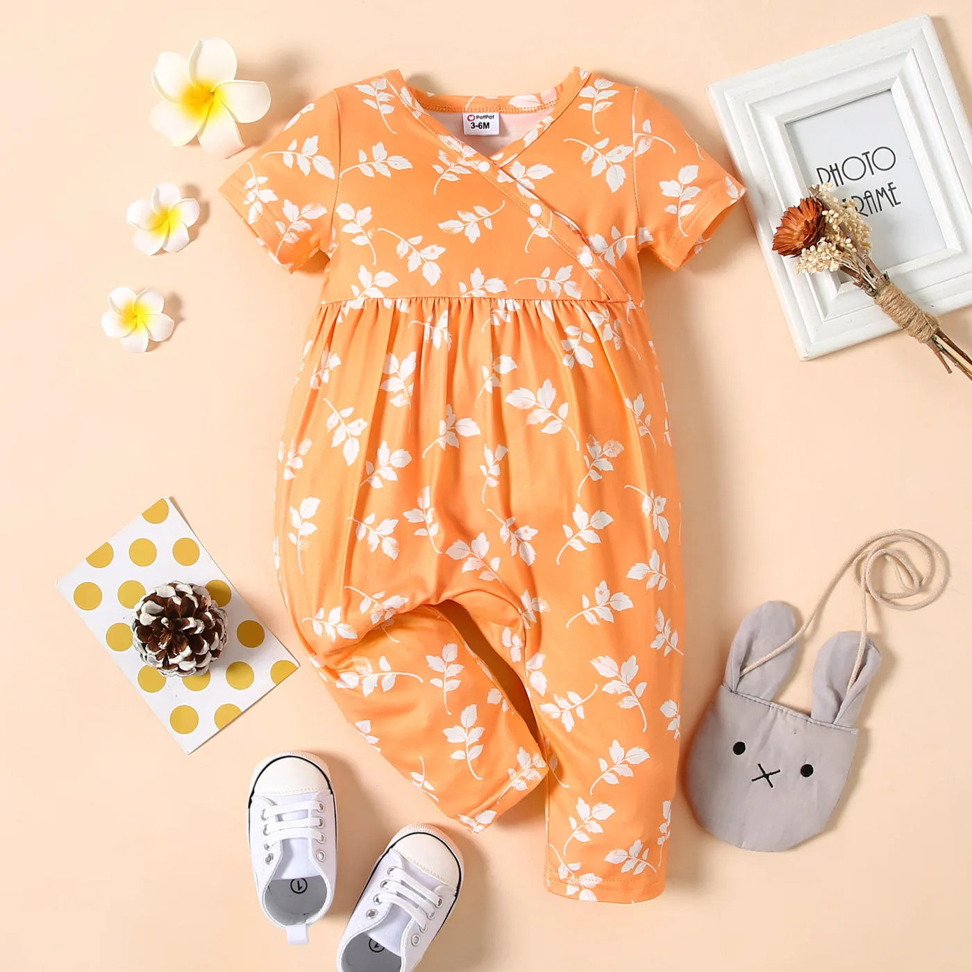 Baby Girl All Over Floral Print V Neck Short-sleeve Snap-up Jumpsuit