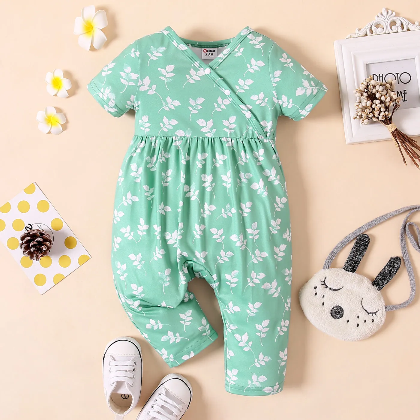 Baby Girl All Over Floral Print V Neck Short-sleeve Snap-up Jumpsuit