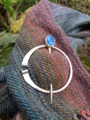 Blue Onyx Penannular Shawl Pin