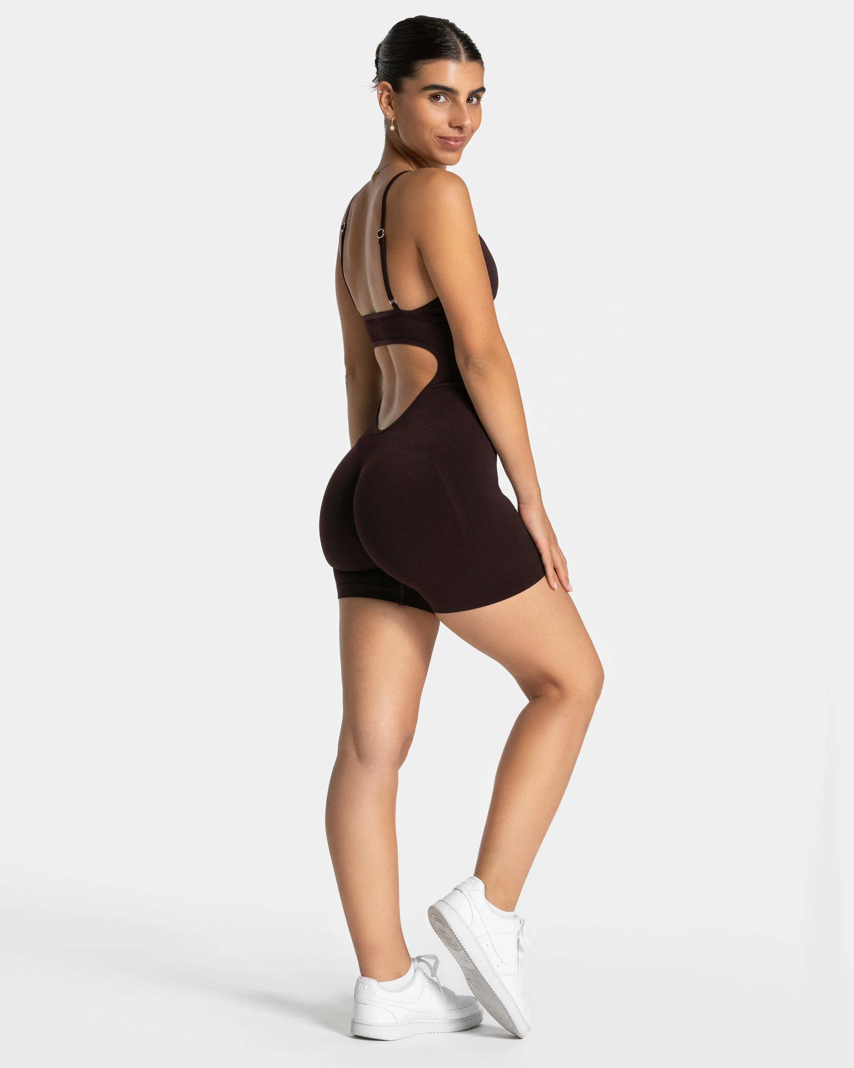 Essence V-Back Covert Scrunch Short Jumpsuit "Merlot"