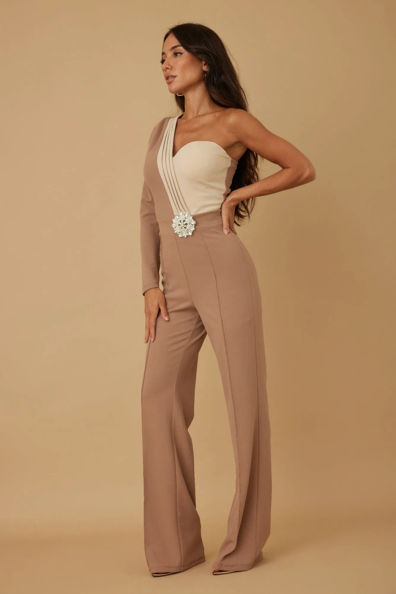 Snowflae Stone On Waist Half Shoulder Jumpsuit